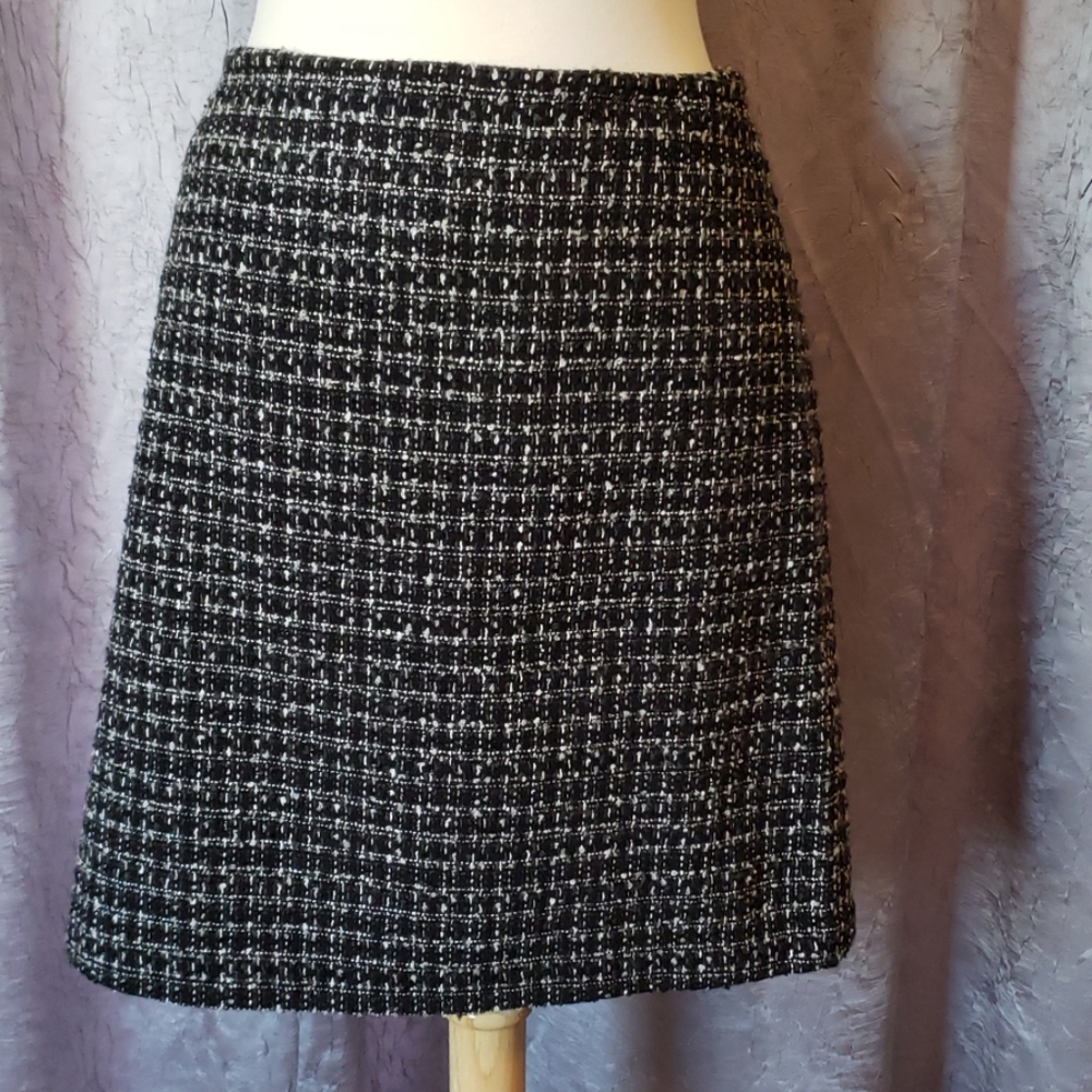 Tweed skirt black and white